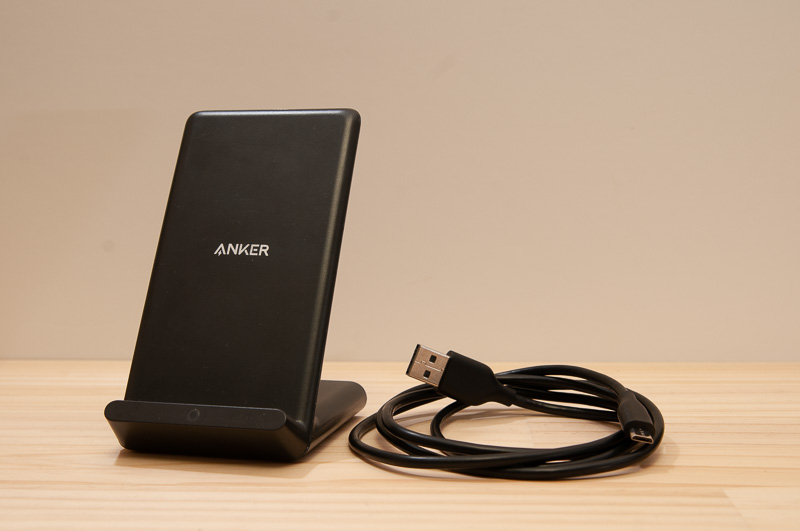 Anker PowerWave 10 Stand ワイヤレス充電器の付属品